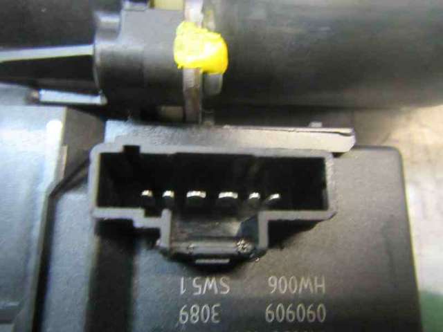 RENAULT 807302741R Motor del elevalunas de la puerta delantera derecha  comprar en Ponferrada