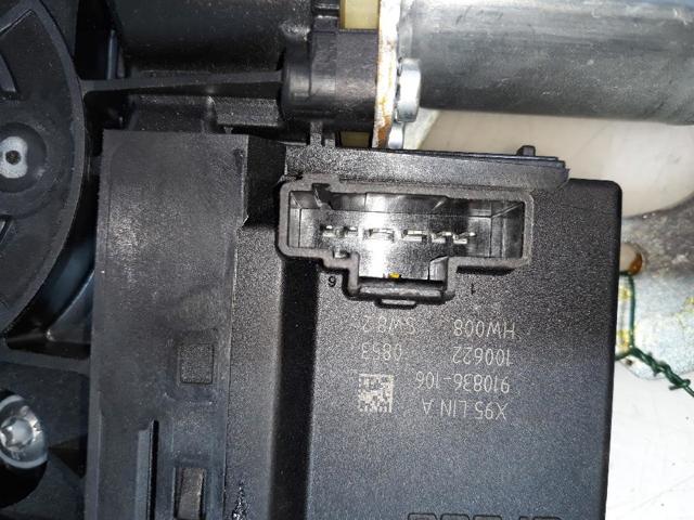 RENAULT 807302741R Motor del elevalunas de la puerta delantera derecha comprar Barcelona