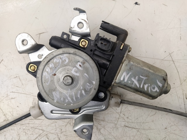 8073089913 NISSAN Motor del elevalunas de la puerta delantera derecha comprar Bilbao