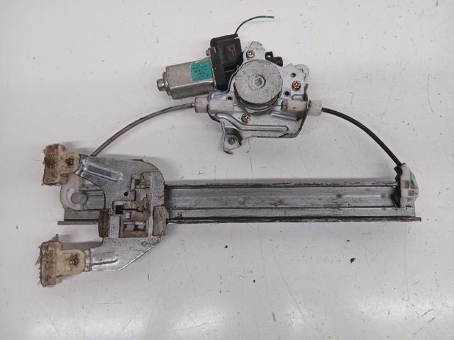8073089913 Motor del elevalunas de la puerta delantera derecha  disponible Málaga