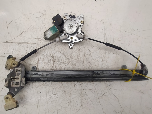 NISSAN 8073089913 Motor del elevalunas de la puerta delantera derecha  disponible Valladolid