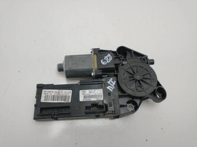 807310004R Motor del elevalunas de la puerta trasera izquierda  en stock Granada