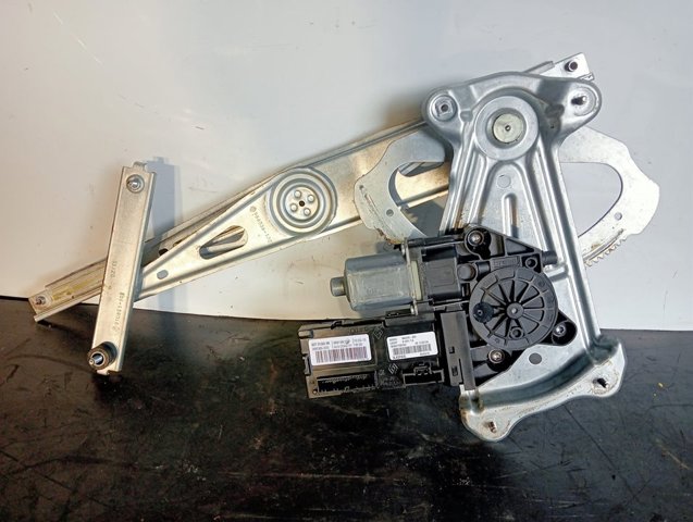 807310246R RENAULT Motor del elevalunas de la puerta delantera izquierda  comprar en Lleida