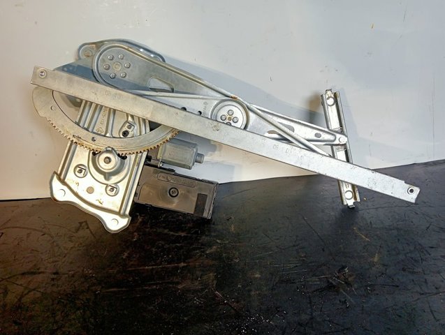 807310246R RENAULT Motor del elevalunas de la puerta delantera izquierda  comprar en Lleida