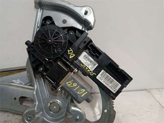 807311050R RENAULT Motor del elevalunas de la puerta delantera izquierda  disponible Alicante