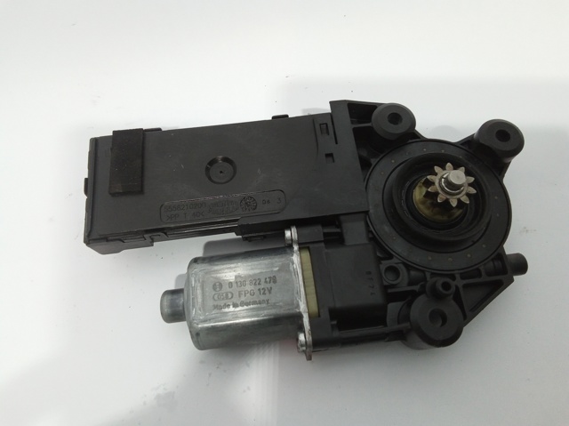 RENAULT 807315510R Motor del elevalunas de la puerta trasera izquierda  en stock Terrassa
