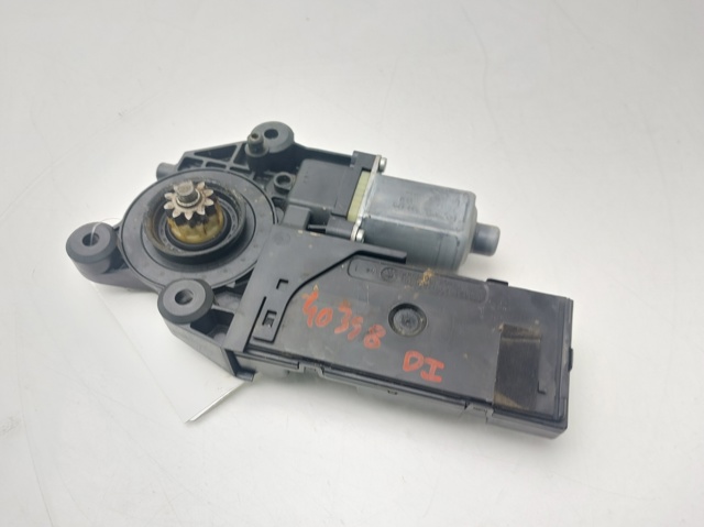 RENAULT 807315510R Motor del elevalunas de la puerta trasera izquierda  disponible Valladolid