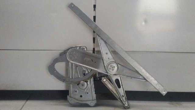 RENAULT 807315510R Motor del elevalunas de la puerta trasera izquierda  en stock Valencia
