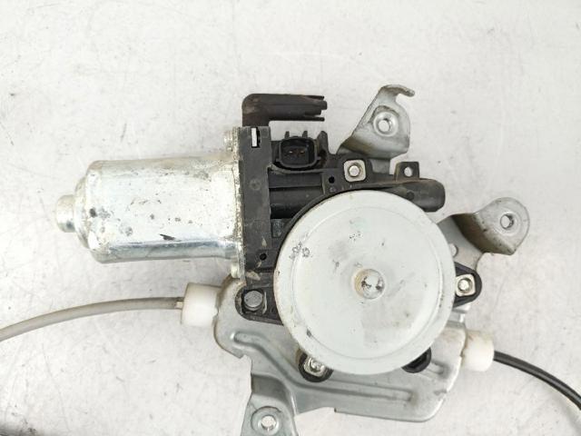8073189913 Motor del elevalunas de la puerta trasera izquierda  disponible Málaga