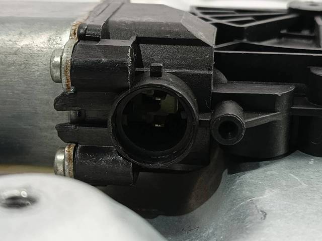 Mecanismo de elevalunas delantero derecha Nissan Qashqai I desde 84,22 €