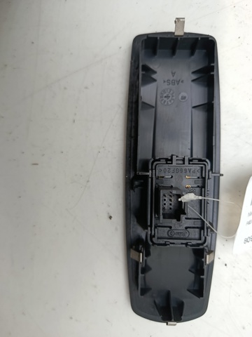 809600004R RENAULT Interruptor de elevalunas trasero izquierdo  disponible Alicante