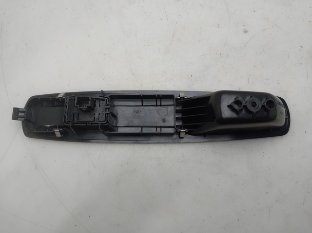809600018R Botón de elevalunas delantero derecho comprar Girona