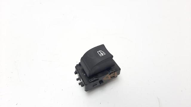 809600018R RENAULT Botón de elevalunas delantero derecho  en stock Córdoba