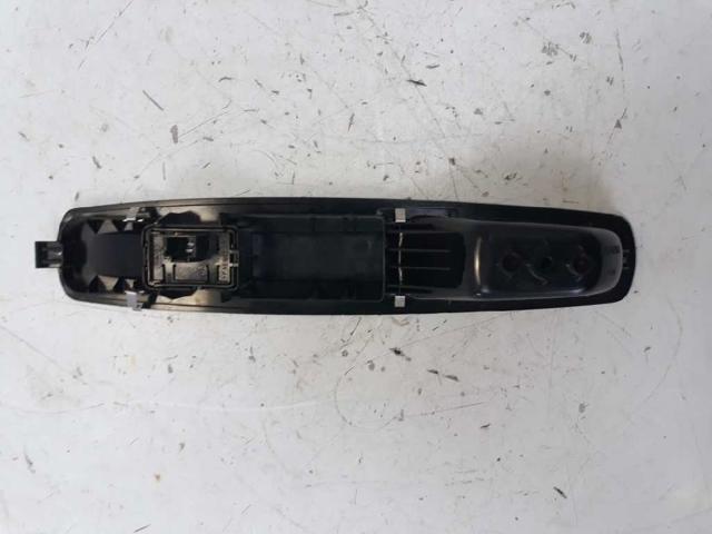 809600018R RENAULT Botón de encendido del motor del elevalunas delantero derecho  comprar en Oviedo