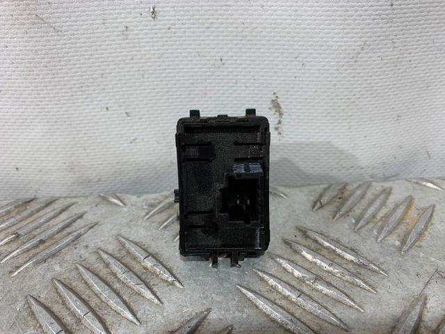 RENAULT 809600018R Botón de elevalunas delantero derecho comprar Pamplona
