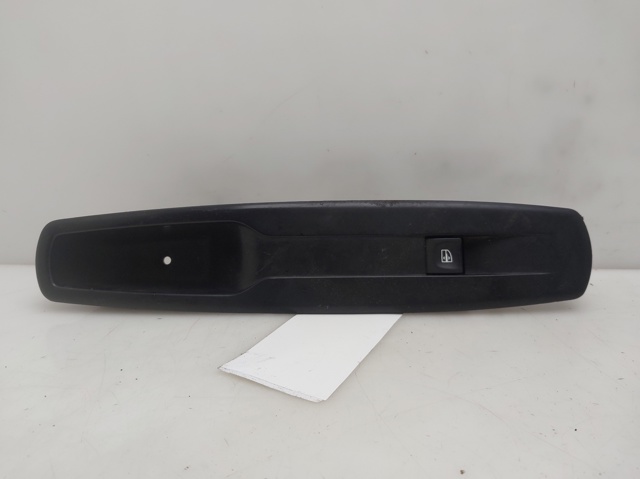 809600018R RENAULT Botón de elevalunas delantero derecho  en stock Gandía