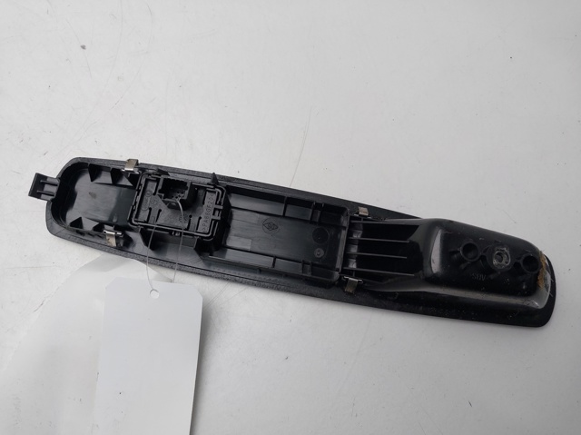 809600018R RENAULT Botón de elevalunas delantero derecho comprar Bilbao