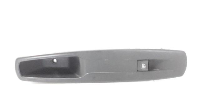 809600018R RENAULT Botón de elevalunas delantero derecho  en stock Gandía
