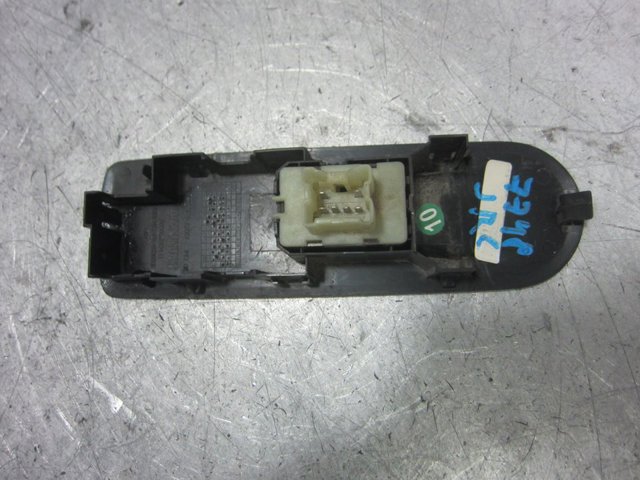 809602454R RENAULT  disponible Ourense