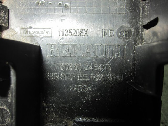 809602454R RENAULT  en stock Huelva