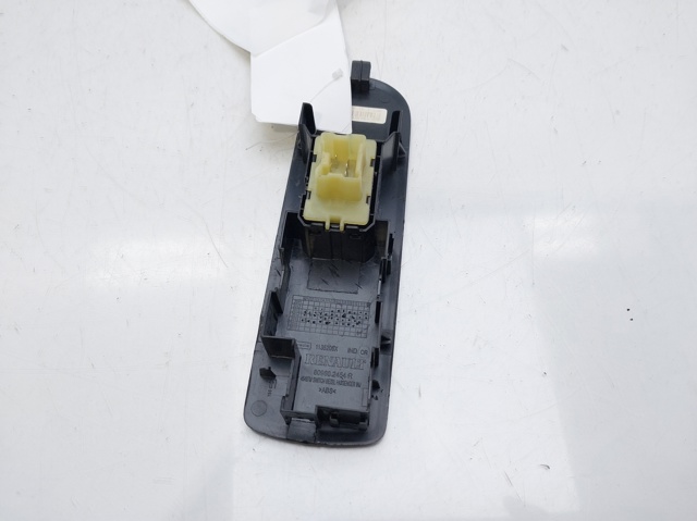 809602454R RENAULT Botón de encendido del motor del elevalunas delantero derecho  disponible Vigo