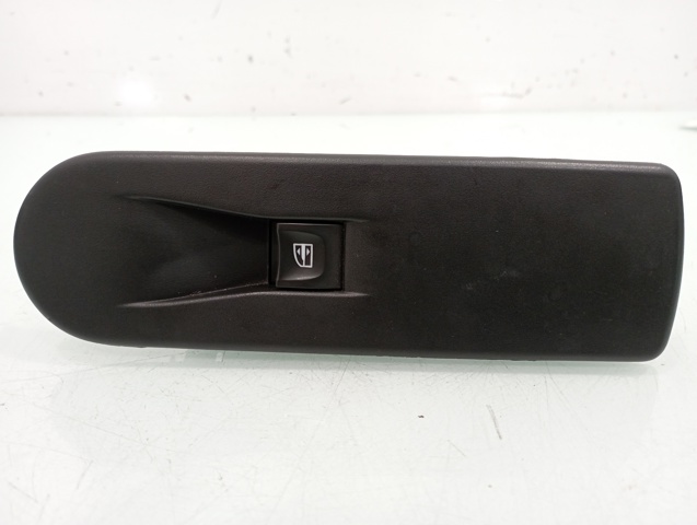 809602454R RENAULT  en stock Huelva