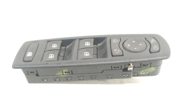 809610006R RENAULT Interruptor de elevalunas delantera izquierda  en stock Huelva
