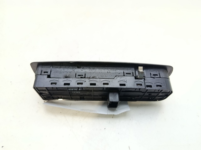 RENAULT 809610007R Interruptor de elevalunas delantera izquierda  en stock Valencia