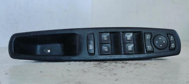 809610017R RENAULT Interruptor de elevalunas delantera izquierda  en stock Gandía