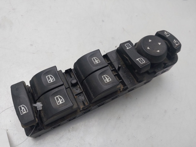 RENAULT 809610017R Interruptor de elevalunas delantera izquierda comprar Pamplona