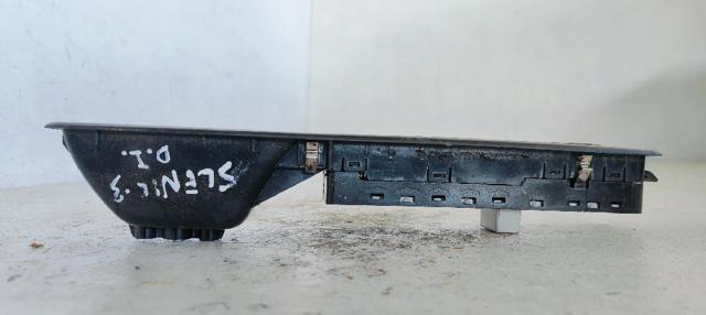 RENAULT 809610017R Interruptor de elevalunas delantera izquierda  en stock Valencia