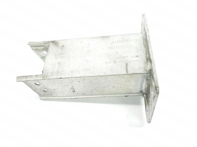 Soporte De Amplificador De Paragolpes Delantero 80A807134 VAG/Audi