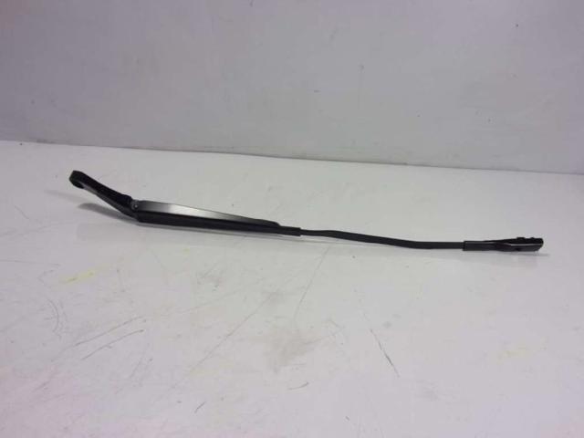 Brazo del limpiaparabrisas lavado de parabrisas Audi Q5 (2016-2026)
