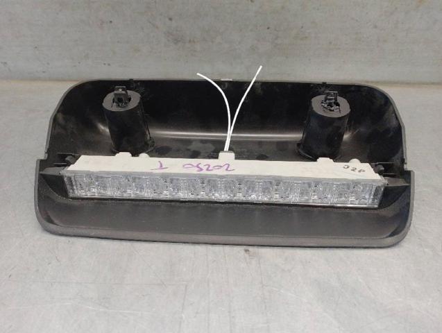 Comprar Luz de freno trasera adicional Toyota Yaris  P21 a bajo precio