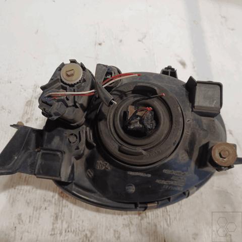 TOYOTA 811101E370 Faro derecho  en stock Salamanca
