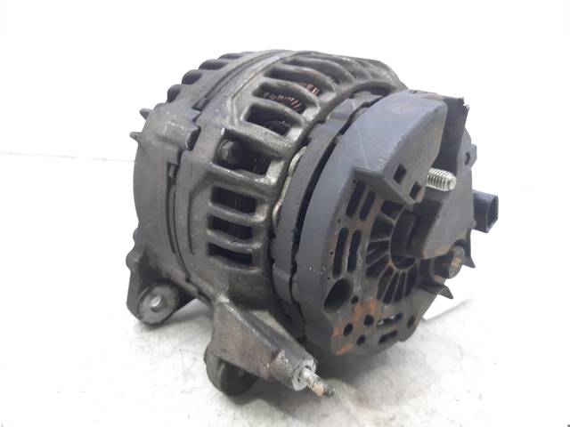 VOLVO 8111122 Alternador  en stock Terrassa