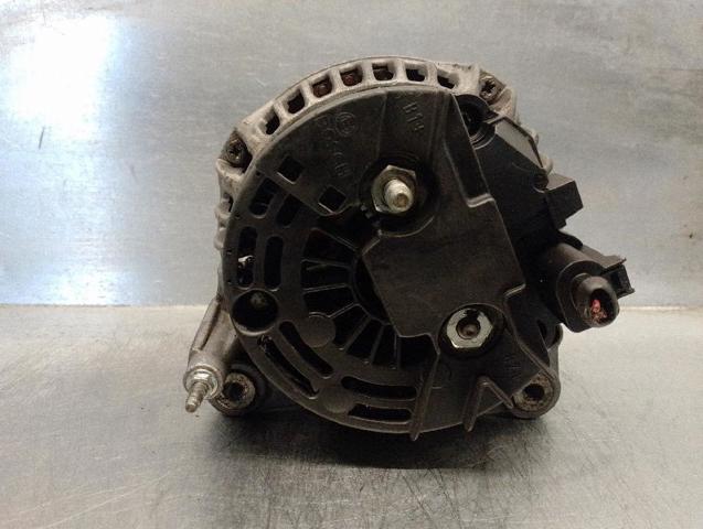 VOLVO 8111122 Alternador  disponible España