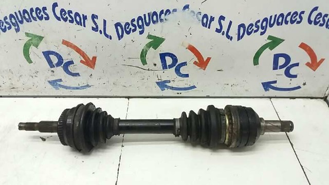 Semieje delantero izquierdo 8111306 VOLVO
