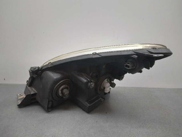 Faro delantero derecho para Toyota Corolla  (R10)