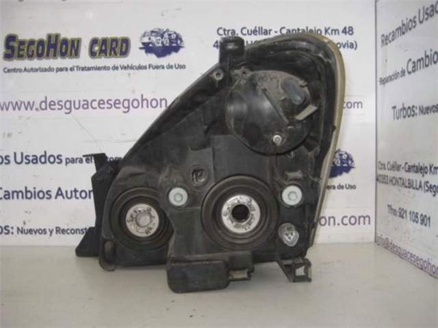 811300F010 TOYOTA Faro derecho  comprar en Oviedo