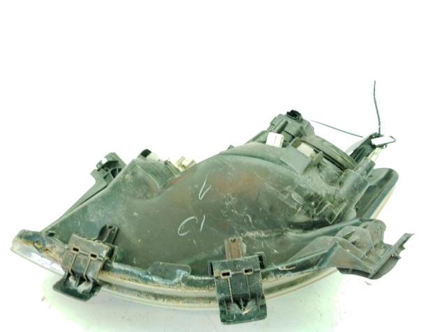811300H011 Faro derecho  comprar en Reus