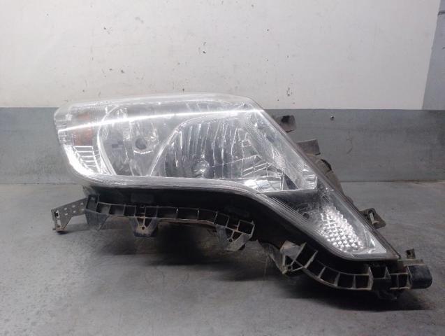 Faro delantero derecho 8113060J00 TOYOTA