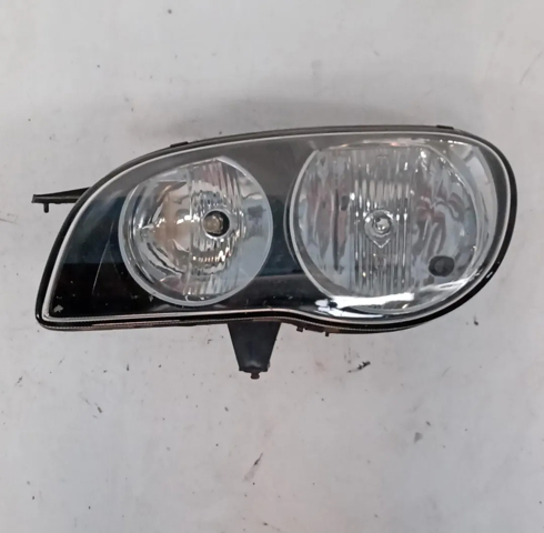 Optica delantera Toyota Corolla sedán comprar en España