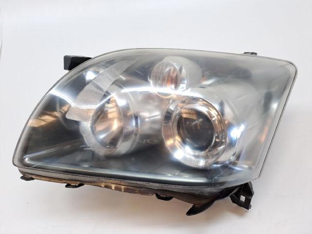 Faros delanteros 8117005240 TOYOTA