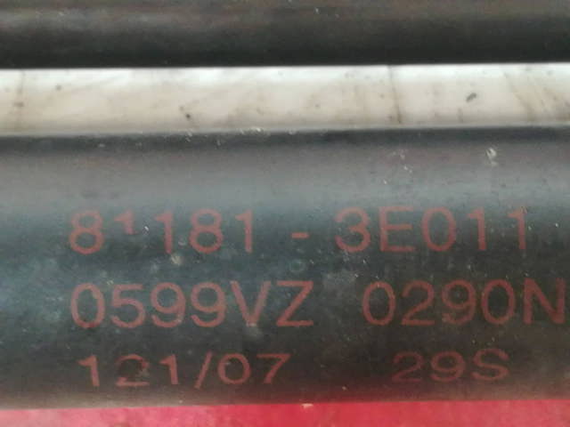 811813E011 HYUNDAI Amortiguador de capó  en stock Córdoba