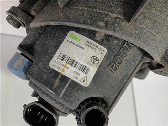 TOYOTA 812100D040 Faro antiniebla derecho  en stock Terrassa