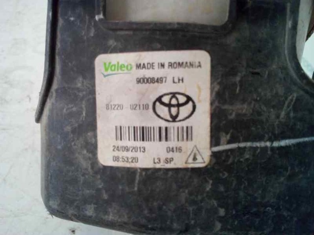 Luces antiniebla  izquierdo 8122002110 TOYOTA