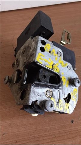 8122418 BMW