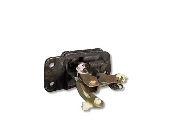 8123026000 Cerradura de tapa de maletero  disponible Málaga