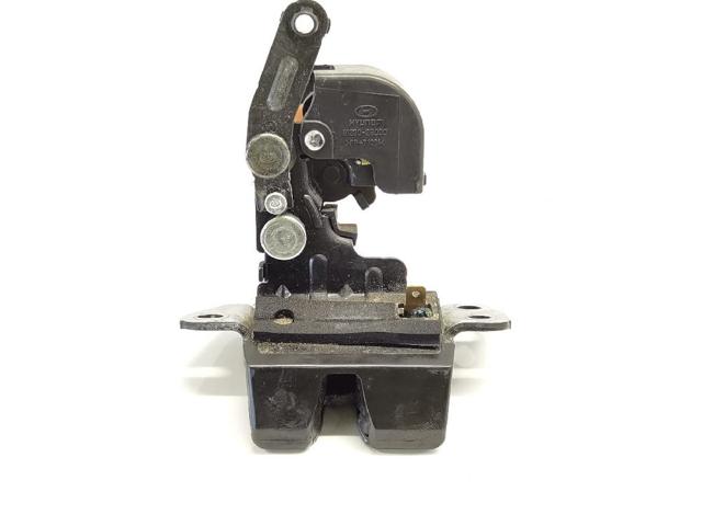 HYUNDAI 812302B000 Cerradura de maletero  en stock Terrassa